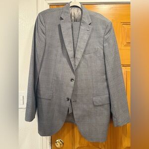 Hugo Boss Classic Gray Suit